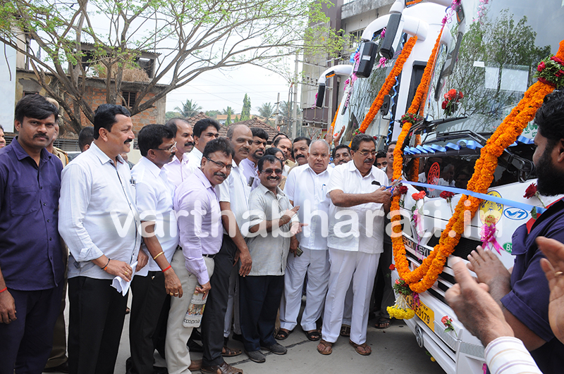 ಬಿ.ಸಿ.ರೋಡ್-ಬೆಂಗಳೂರು ಕೆಎಸ್ಸಾರ್ಟಿಸಿ ಬಸ್ ಸಂಚಾರಕ್ಕೆ ಸಚಿವ ರೈ ಚಾಲನೆ